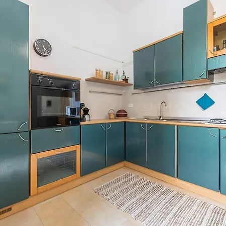 Il Giardino Apartment- Between And Center Appartement