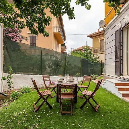 Il Giardino Apartment- Between And Center Appartement