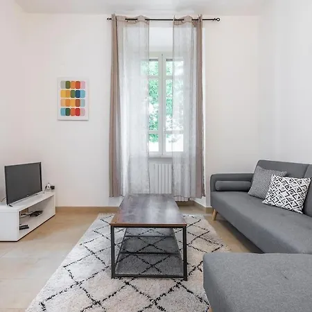 Il Giardino Apartment- Between And Center Appartement