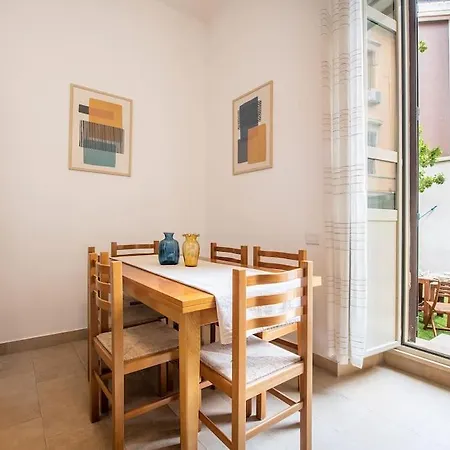 Apartment Il Giardino Apartment- Between And Center *