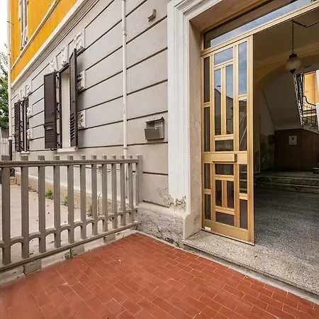 Apartment Il Giardino Apartment- Between And Center *