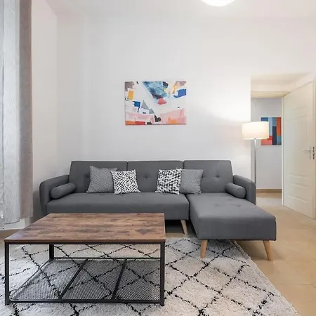 Il Giardino Apartment- Between And Center Apartment Cagliari